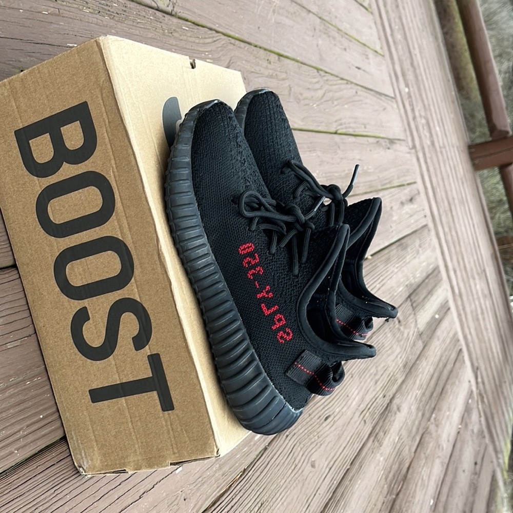 Yeezy Boost 350 v2 Size 4.5